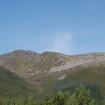 Trolltindan og Stordalstinden om Trollkyrkja